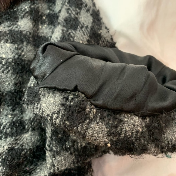 vintage 50s/60s long heavy coat, faux fur collar, no size tag see measurements - Picture 7 of 13